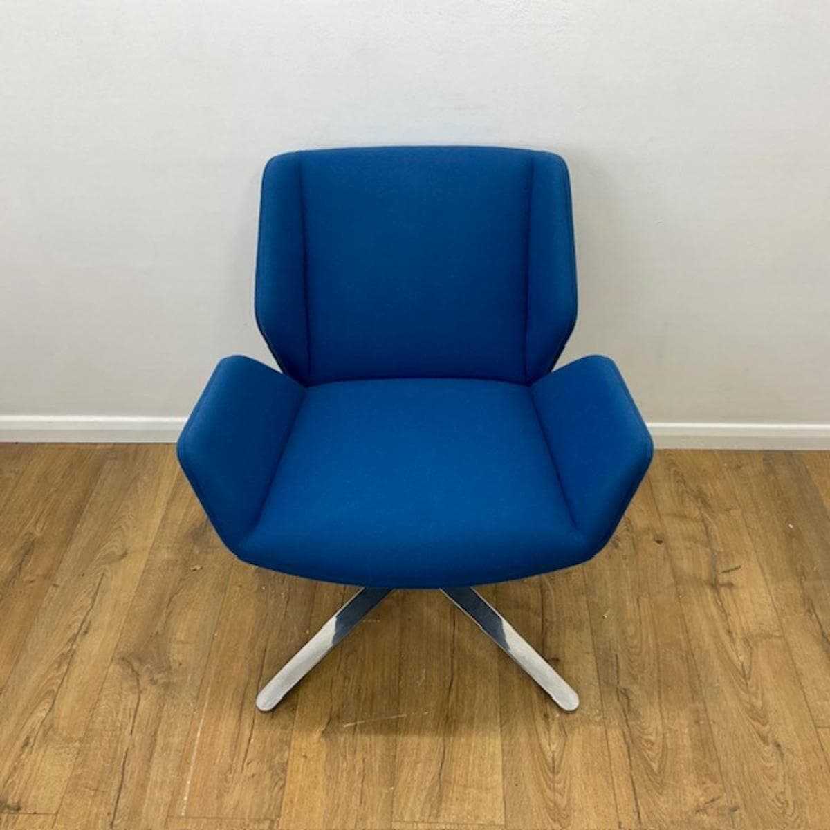 Boss Kruze Blue Reception Chair