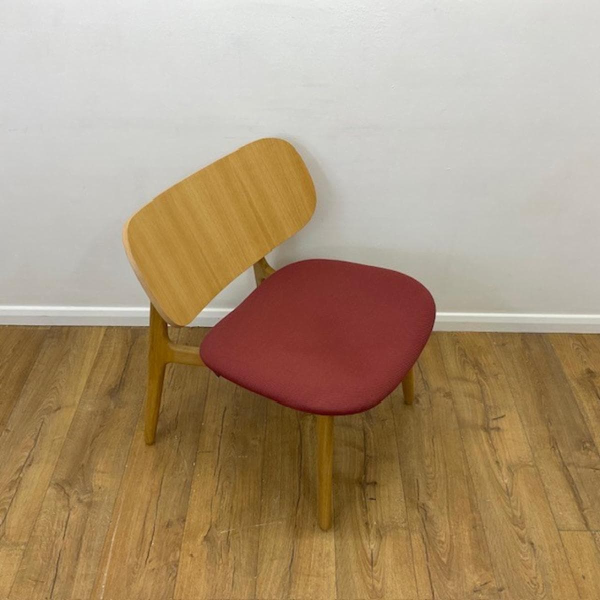 Modus PLC Red Reception Chair
