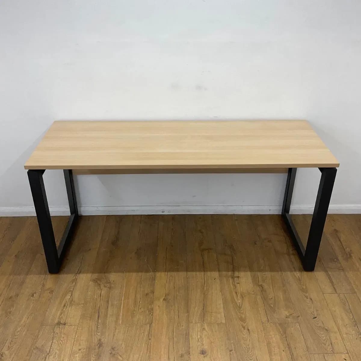 Steelcase Maple 1600mm Straight Desk