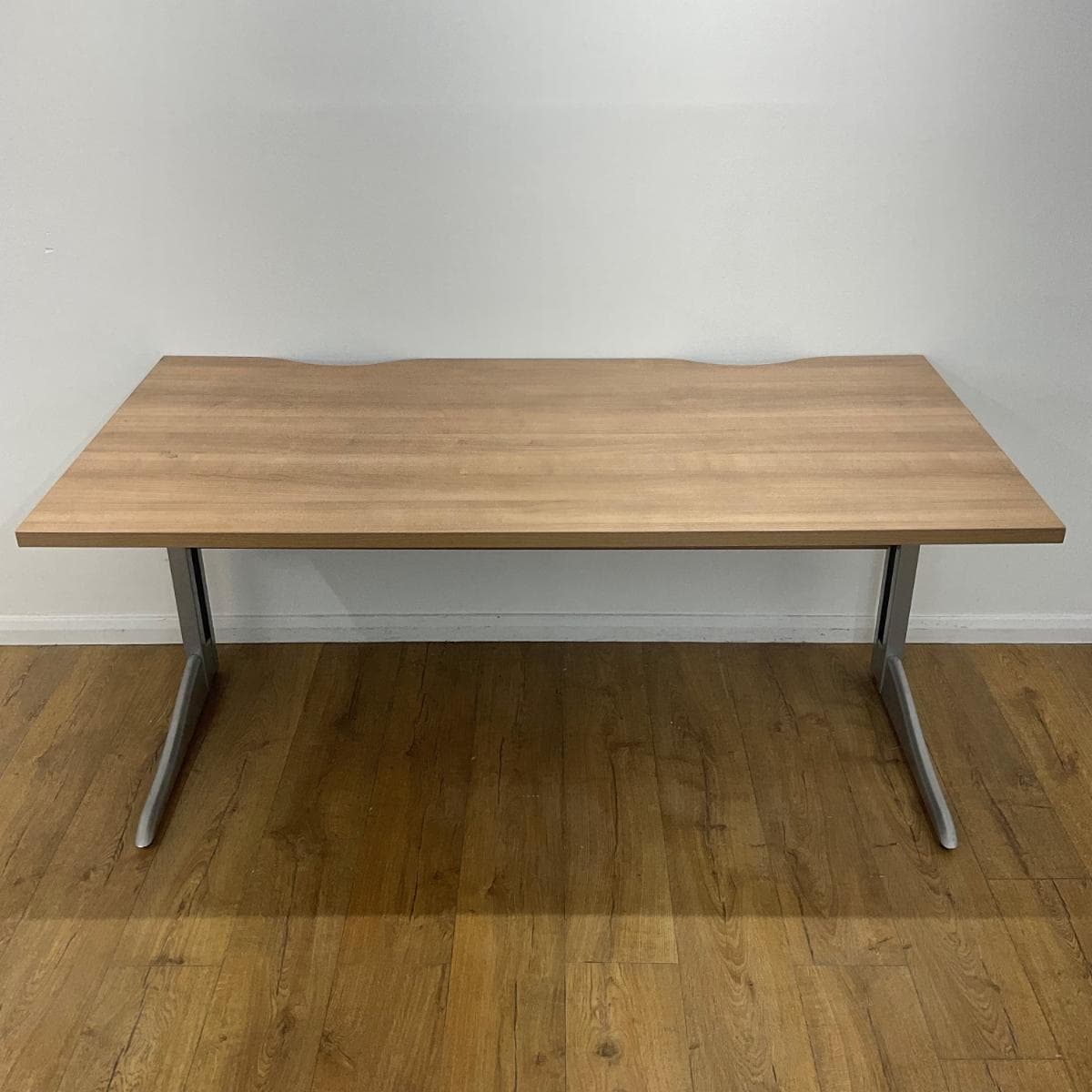Herman Miller Santiago Cherry 1600mm Straight Desk