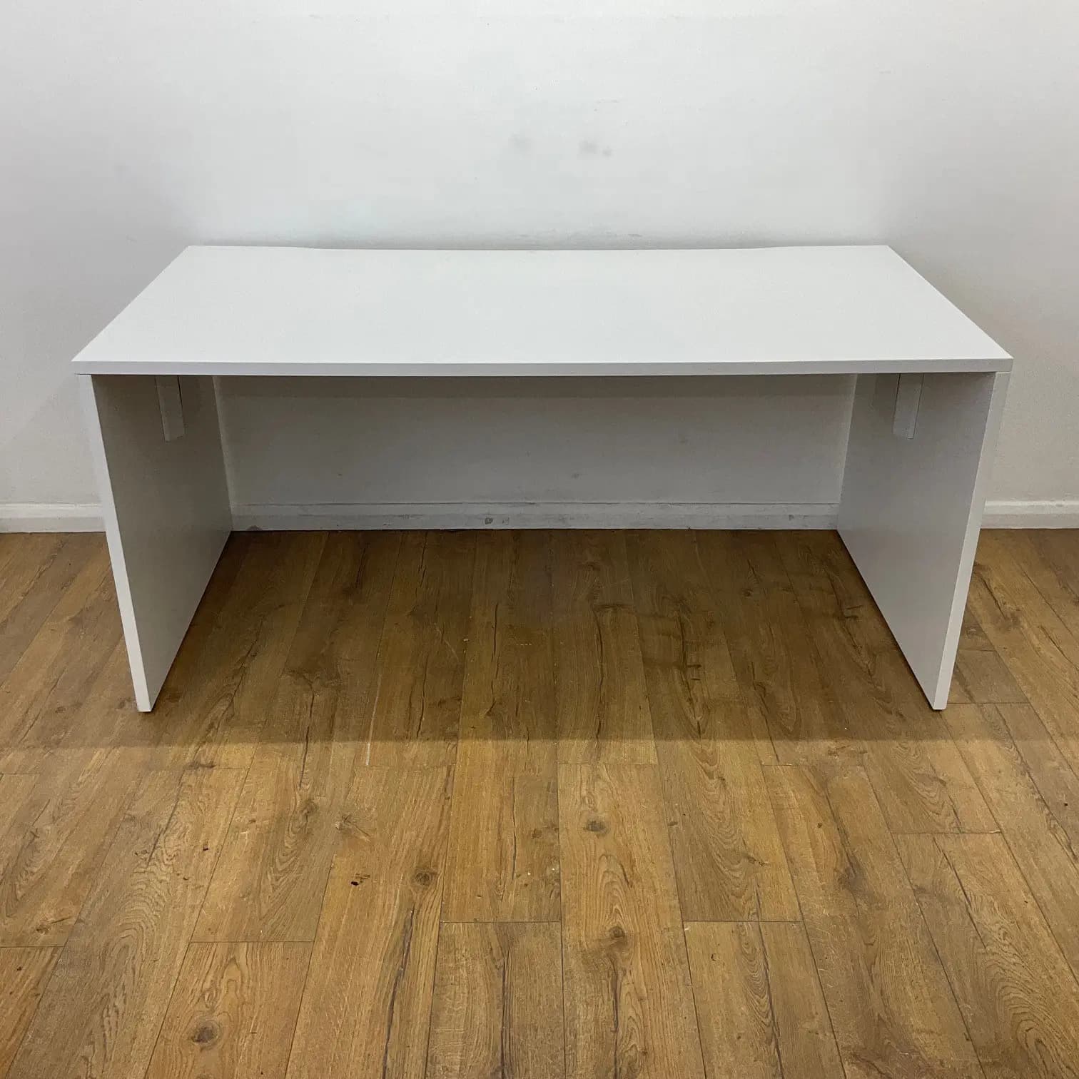 Herman Miller White 1600mm Panel End Straight Desk
