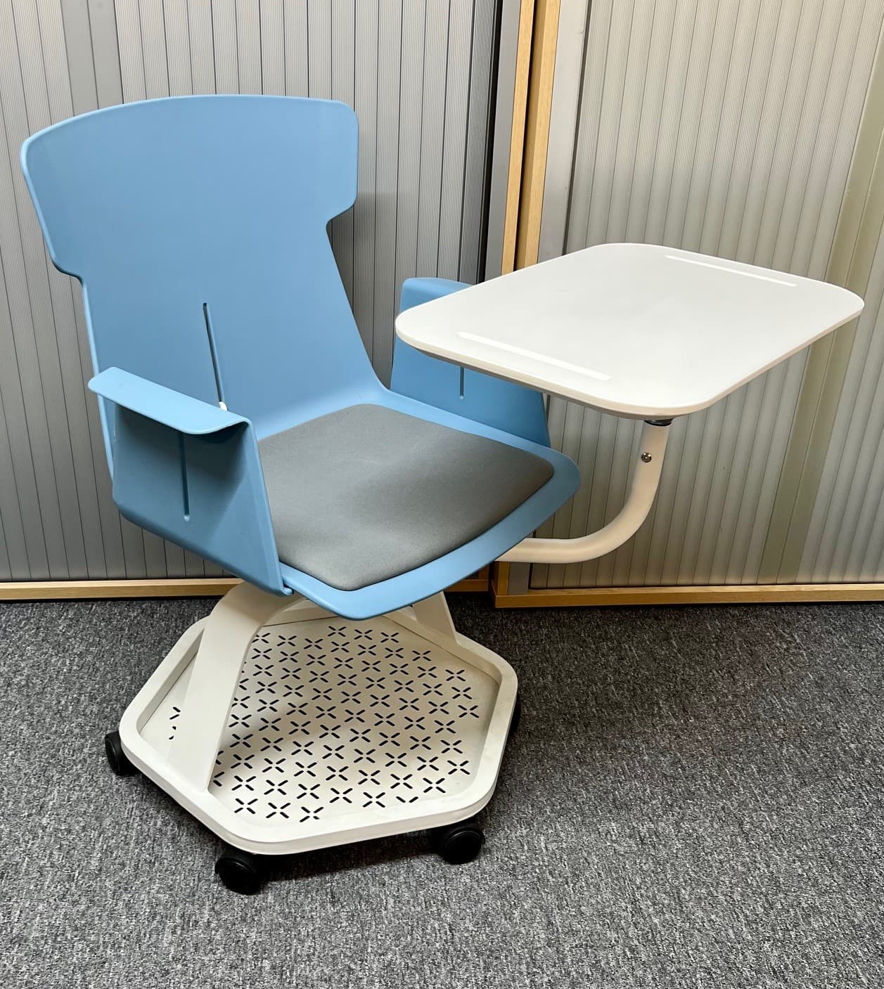 Training Tablet Chair