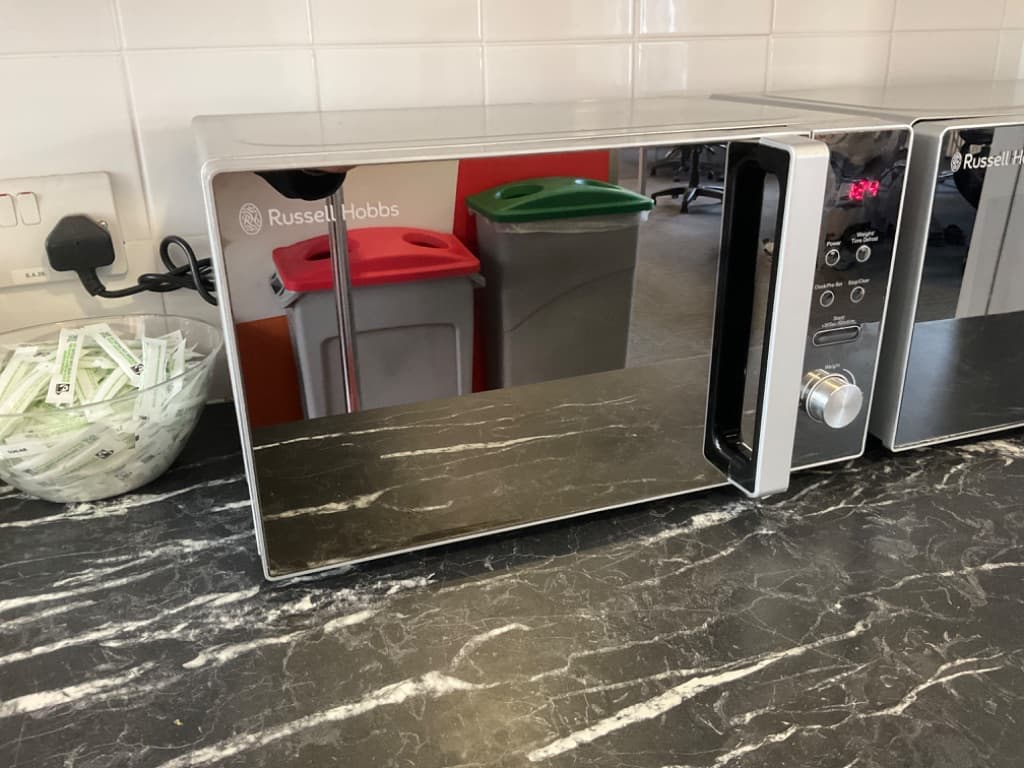 Microwave oven