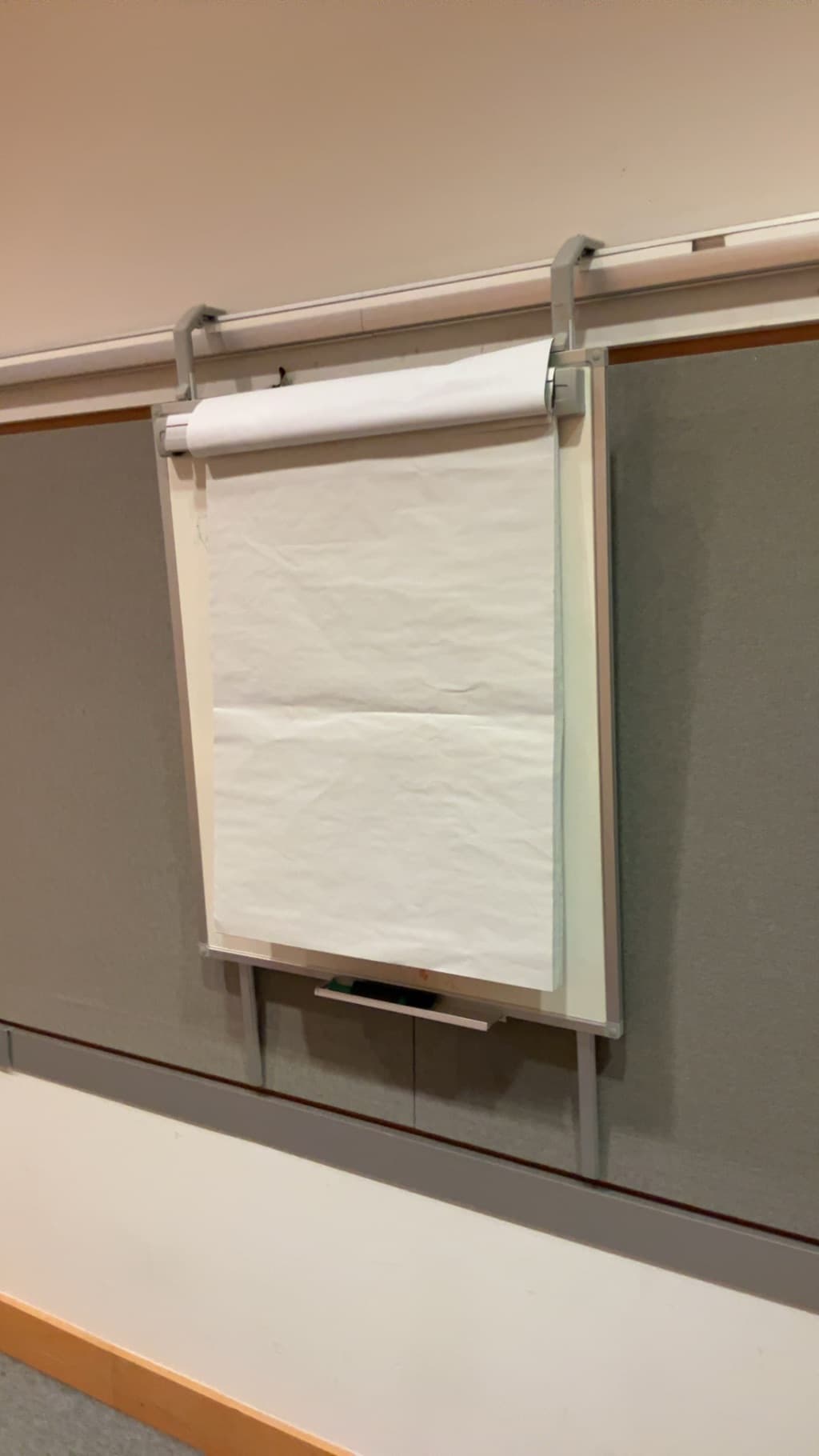 Wall-mounted Flipchart Unit