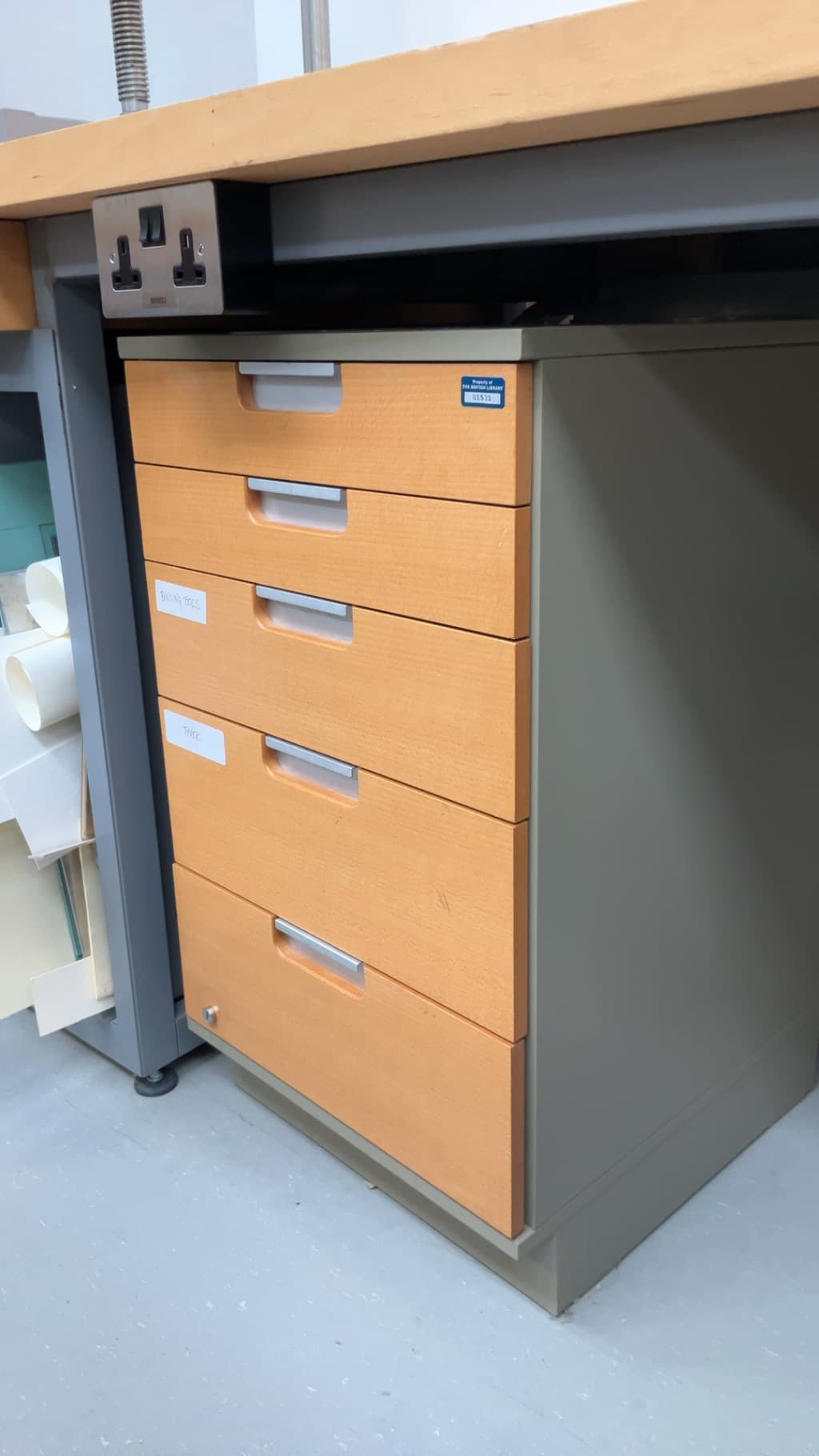 Under-desk Drawer Cabinet