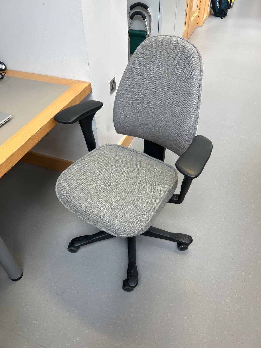 Upholstered Office Task Chair