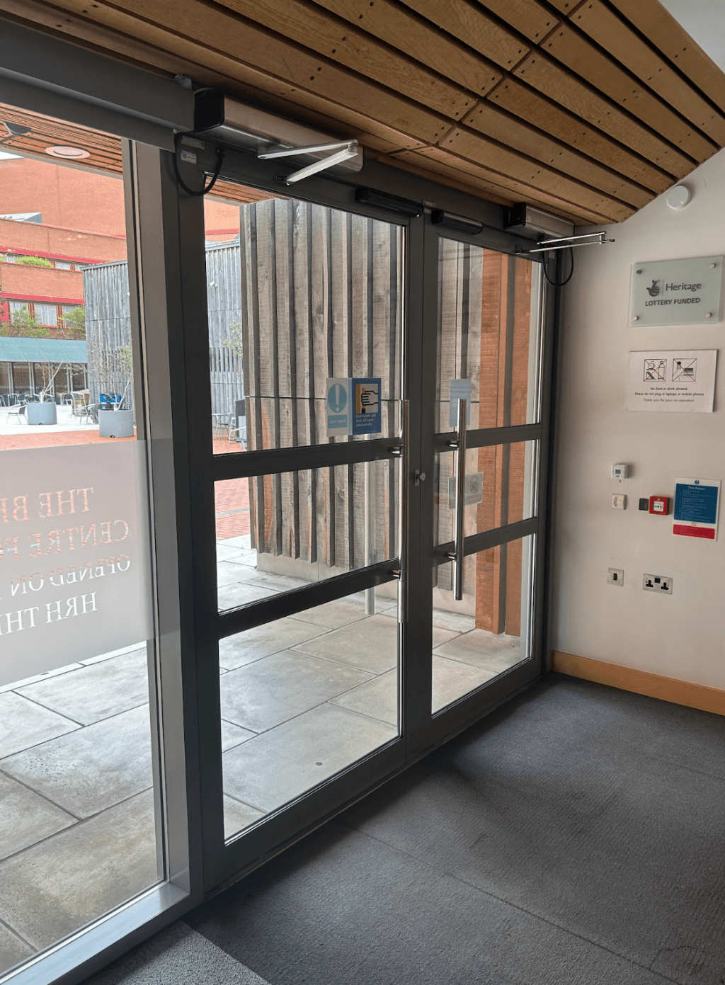 Aluminium-framed Glazed Entrance Door Set