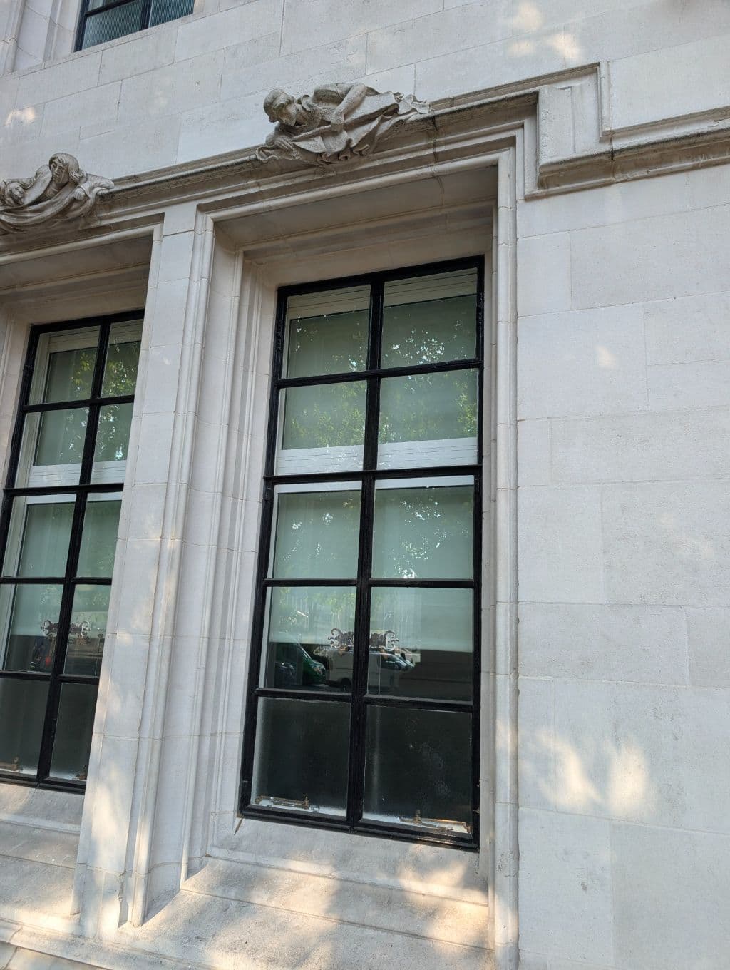 Multi-pane External Window
